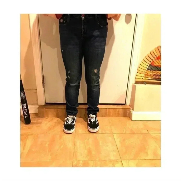 Aritzia “The Castings” Jeans - Picture 1 of 8